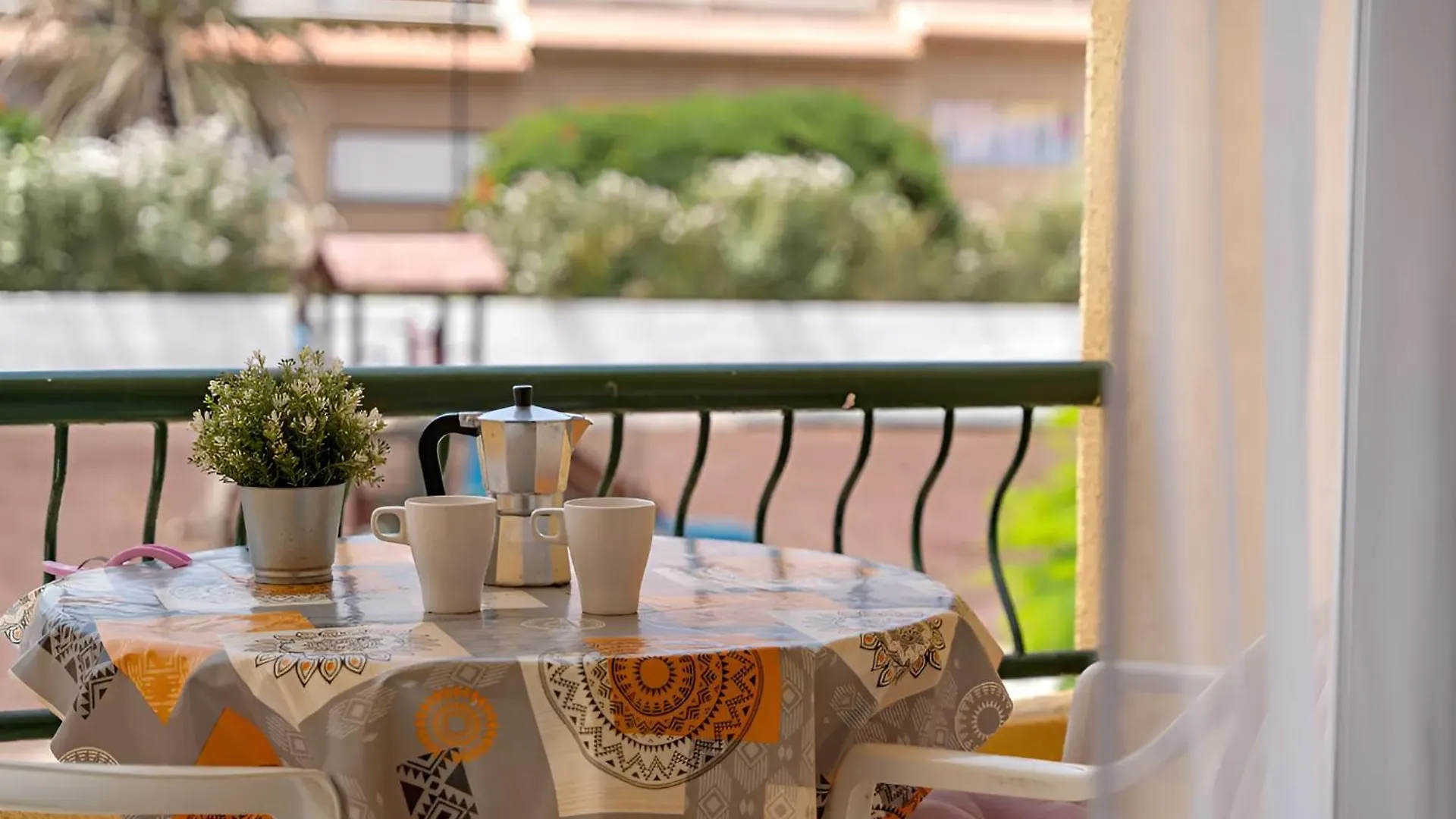 Apartamento Comfort En Playa De Las Americas, Torre Del Sol España